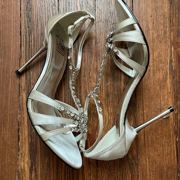 Special Occasions By Saugus Shoe Rhinestone Strappy Shakira Heels - Picture 5 of 12